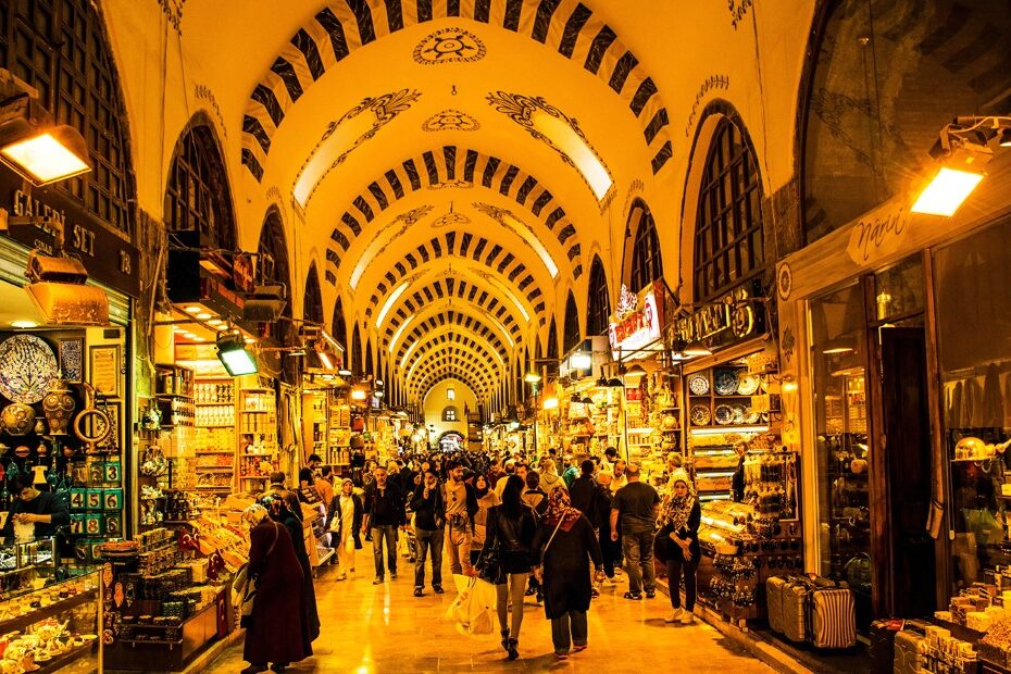 سوق الثلاثاء اسطنبول